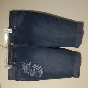 Gloria Vanderbilt denim shorts